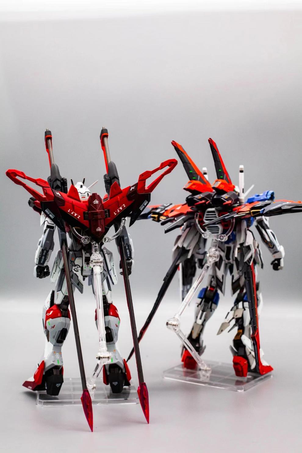 万代(bandai)高达拼装模型mg剑装脉冲100空战强袭自由蓝异端mg红异端