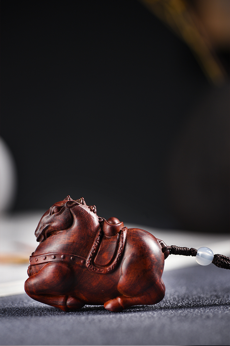 一北印度小叶紫檀木马手把件挂件马到成功红木马挂件木雕生肖唐马把件