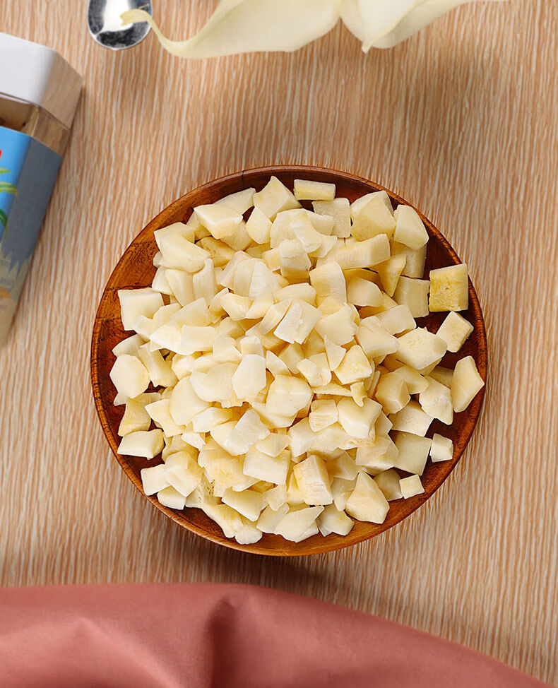 椰子脆块海南风味椰肉海南春光小椰块多规格海盐味新鲜椰子烤干椰肉角