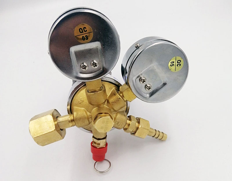青岛华青co2全铜压力表调节阀yqt03双表头减压表