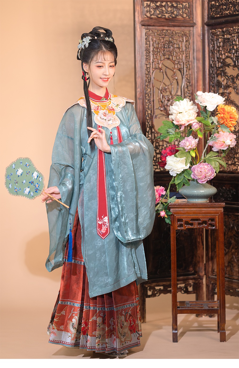 明制汉服女夏季马面裙汉服女明制云肩立领斜襟上袄妆花马面裙夏季