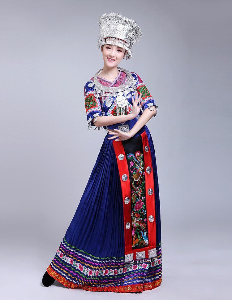 苗族服装新款苗族演出服云南少数民族服装瑶族壮族舞台表演服彝族刺绣