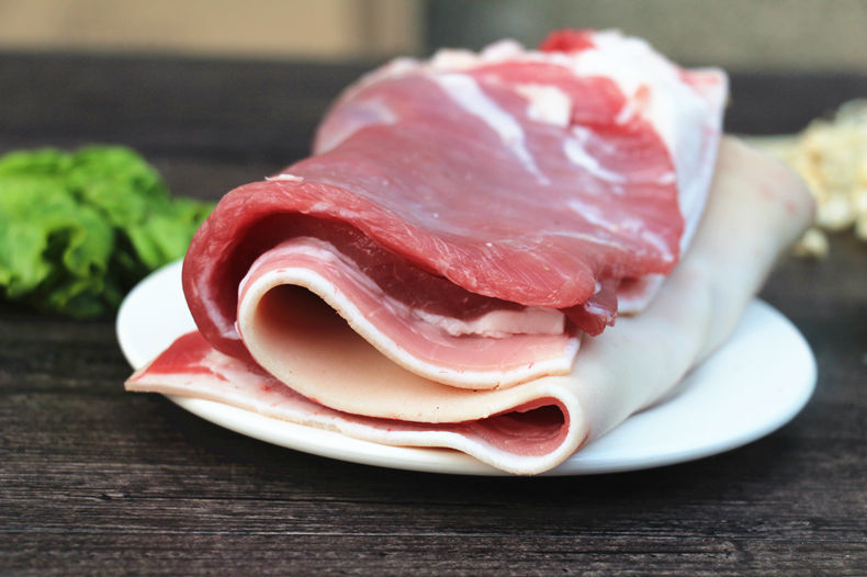 冷冻带皮羊腩肉农家散养羊五花肉肚腩肉冷冻羊排肉丽鲜玫带皮去骨羊腩