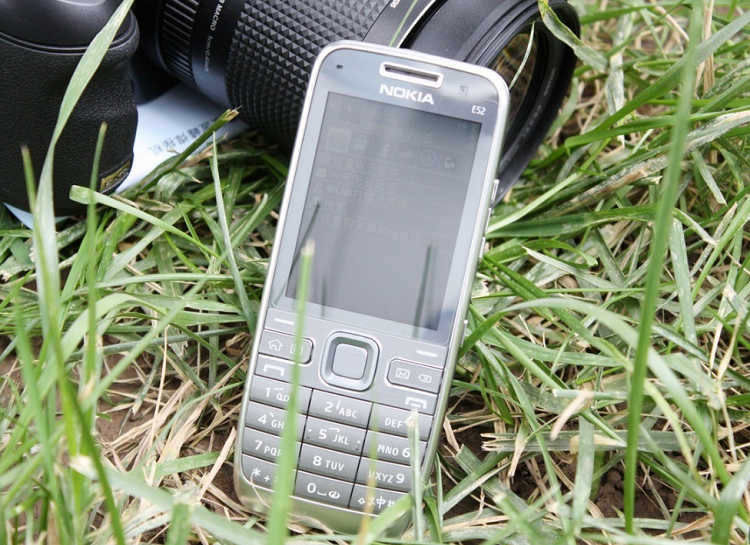 nokia诺基亚e52按键金属经典怀旧直板塞班小学生老人白色套餐四256mb