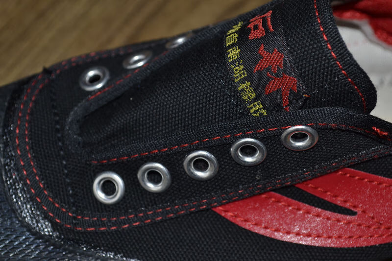 经典云南产石林黑色帆布足球鞋钉鞋经典国货踢球鞋 白色 43【图片