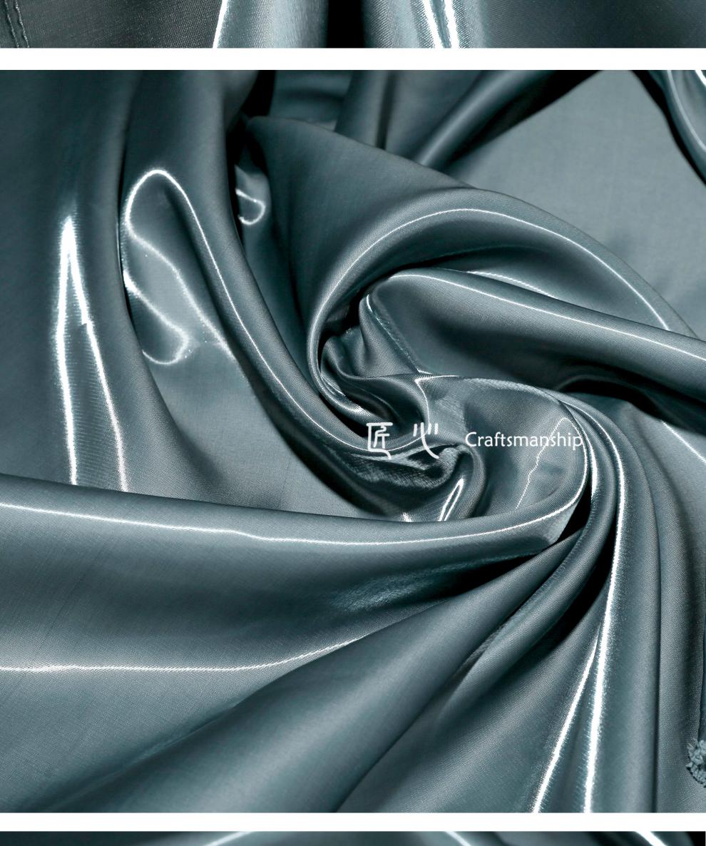 灰色系液态反光水晶风衣裤子布料光滑闪光挺括婚纱服装设计师面料白色