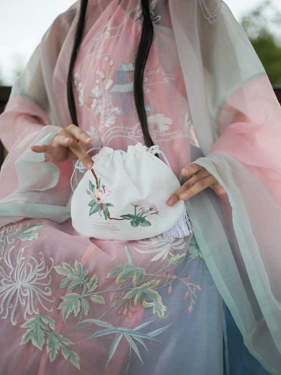 新年装汉服包包女古风配汉服的配饰包荷包古代古装汉元素绣花刺绣斜