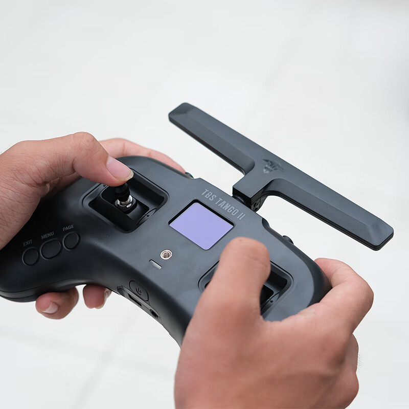 机智芽穿越机遥控器 黑羊遥控器 tango2 pro tbs 穿越机 远距离915 控