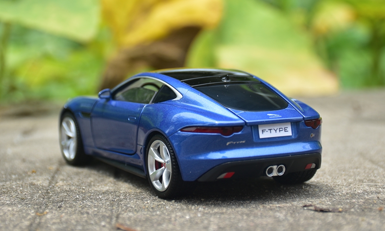 捷豹ftype跑车合金车模声光开门玩具仿真汽车模型收藏摆件 1:32捷豹f