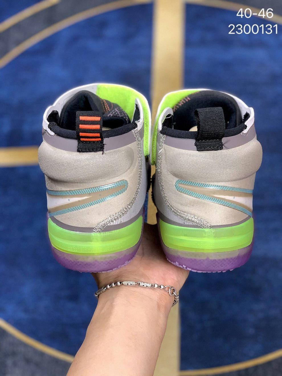 aj官方特价捡漏科比12代kobe ad nxt 全白蓝透明彩虹高帮缓震防滑