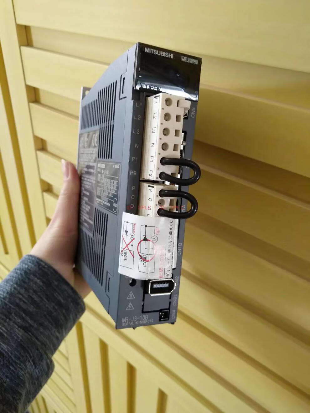 三菱驱动器mr-j3-10b20b40b60b70b100b200b350b200bn mr-j3-200bn