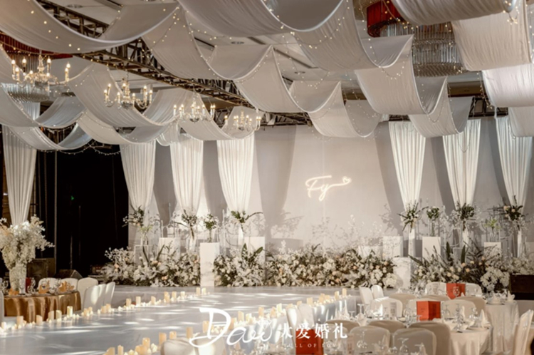 婚庆吊顶布幔 婚庆弹力布吊顶纱幔布幔装饰韩式婚礼堂布置云顶纱酒店