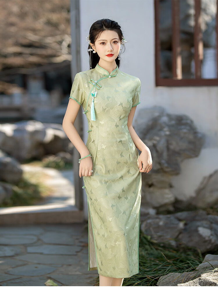 fb21d10803959a65.jpg' style=
