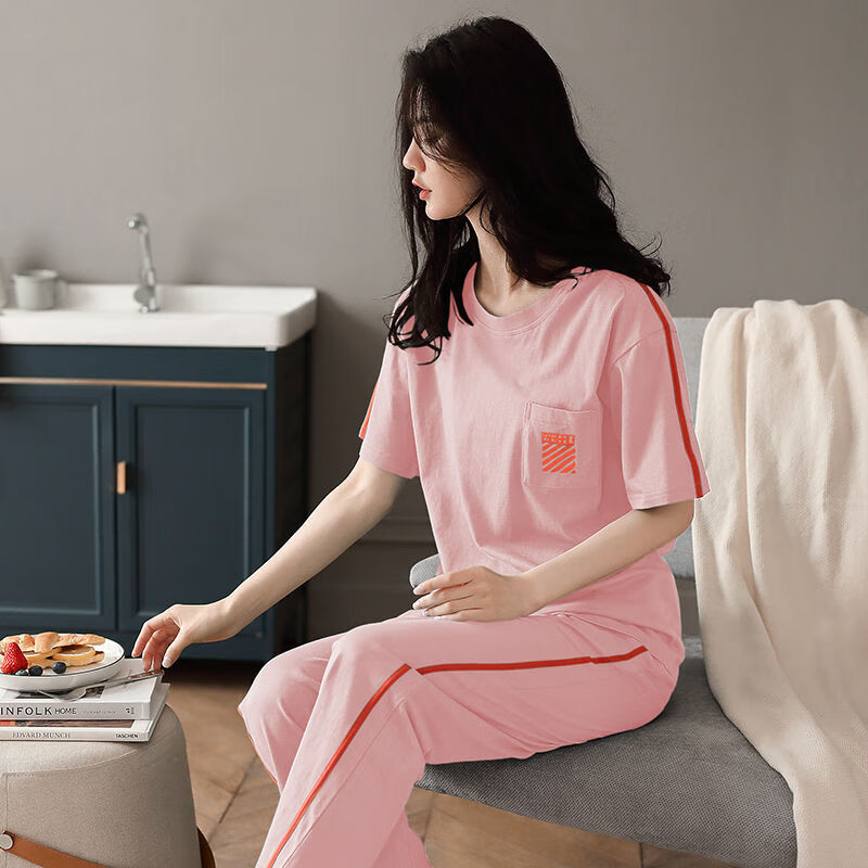 524e43bde36e057a.jpg' style=