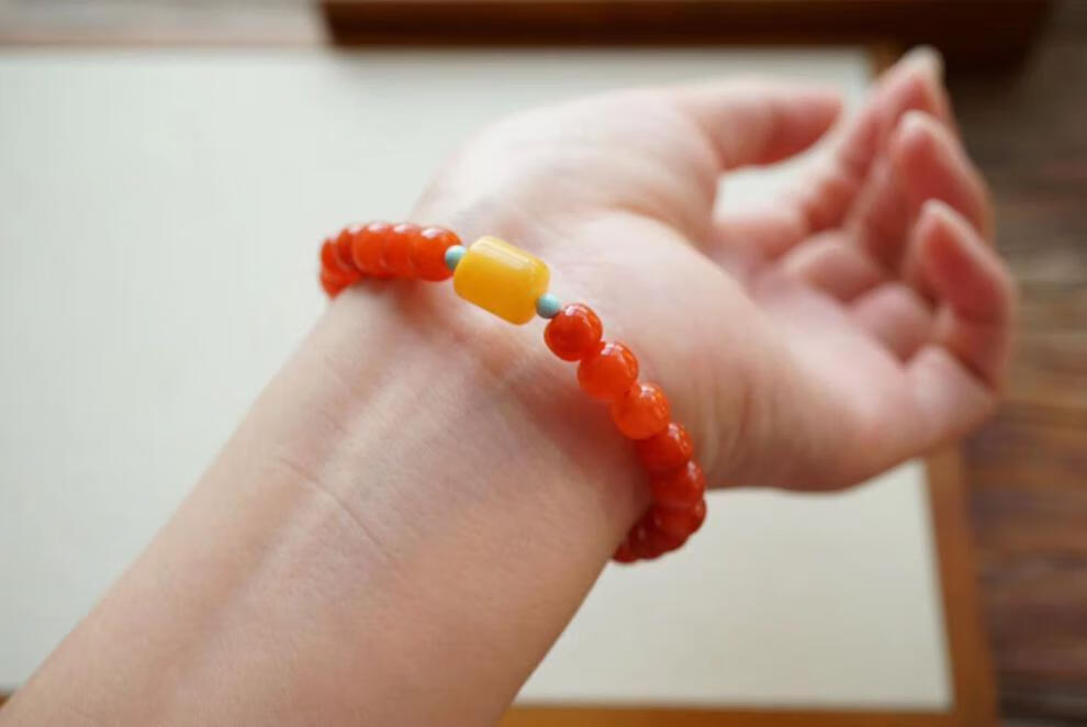 龙隐 南红玛瑙手串女士款手链6*7mm原创diy樱桃红单圈搭配蜜蜡桶珠本