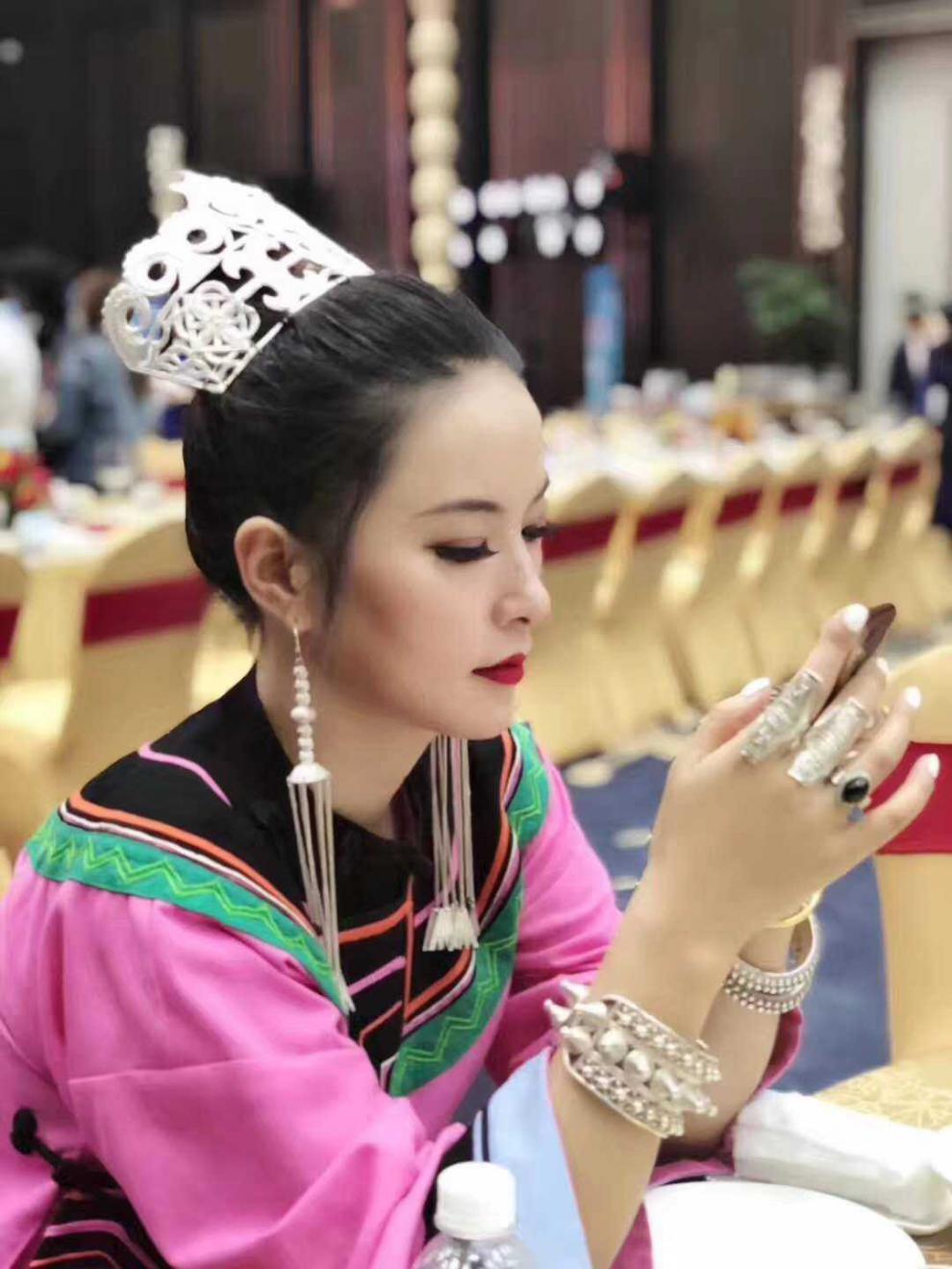 苛鱼彝族饰品凉山女头饰帽子仿银皇冠头冠及流苏单卖可单带可加配头帕