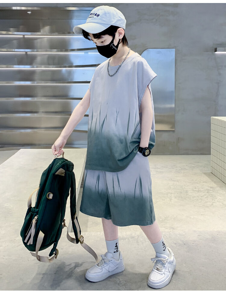 420643151bdfe1b8.jpg' style=