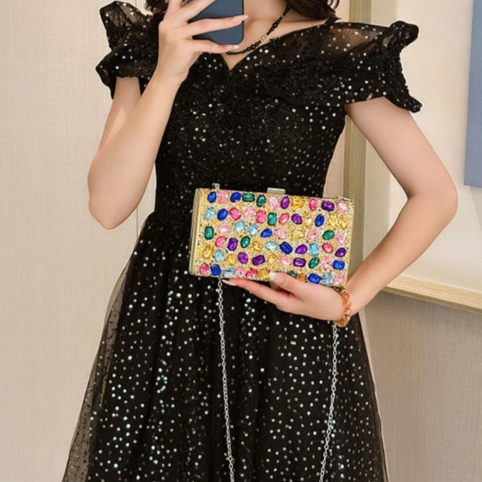 0af6e2185e400a27.jpg' style=