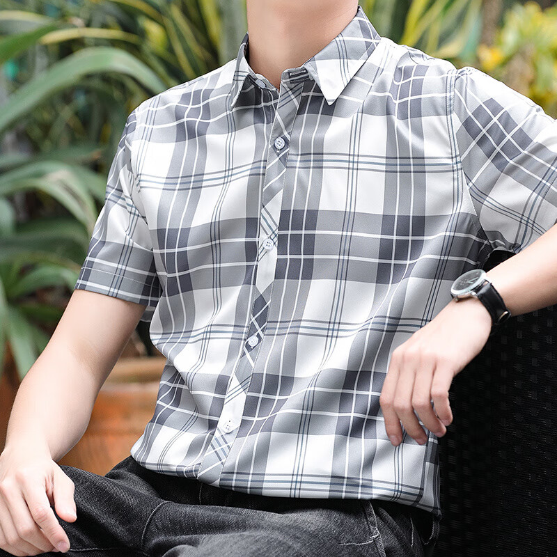 eca5484209c24c6c.jpg' style=