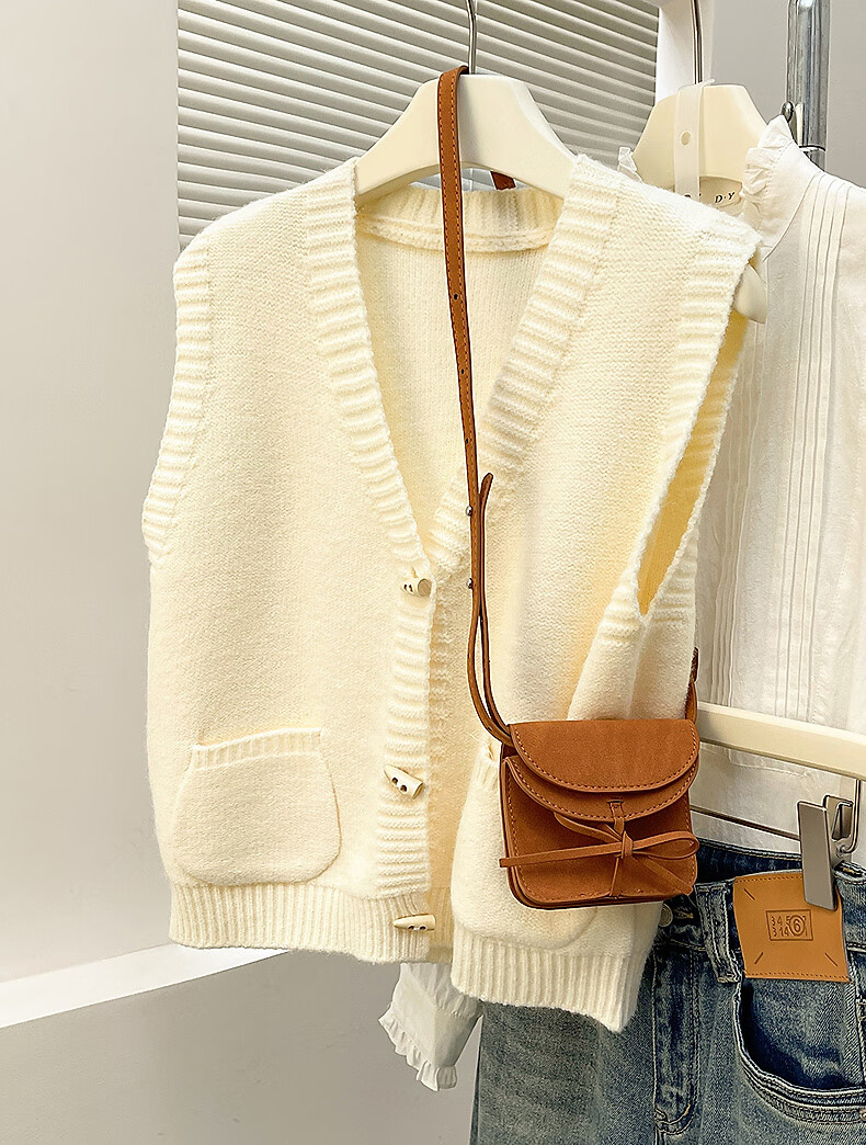 TANGSHI 2025 Autumn Women's Simple Toggle Button V-Neck Cardigan Vest 2