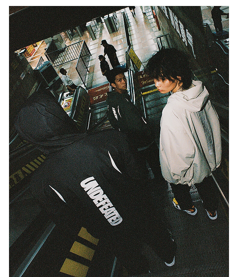 UNDEFEATED Five Stripes Official Winter New Water-Repellent Long Sleeve Hooded Outdoor Jacket Sand Color M 4