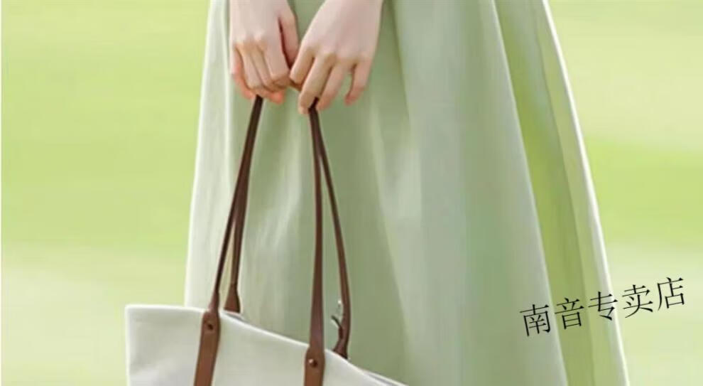 a000e5465b9eef5a.jpg' style=