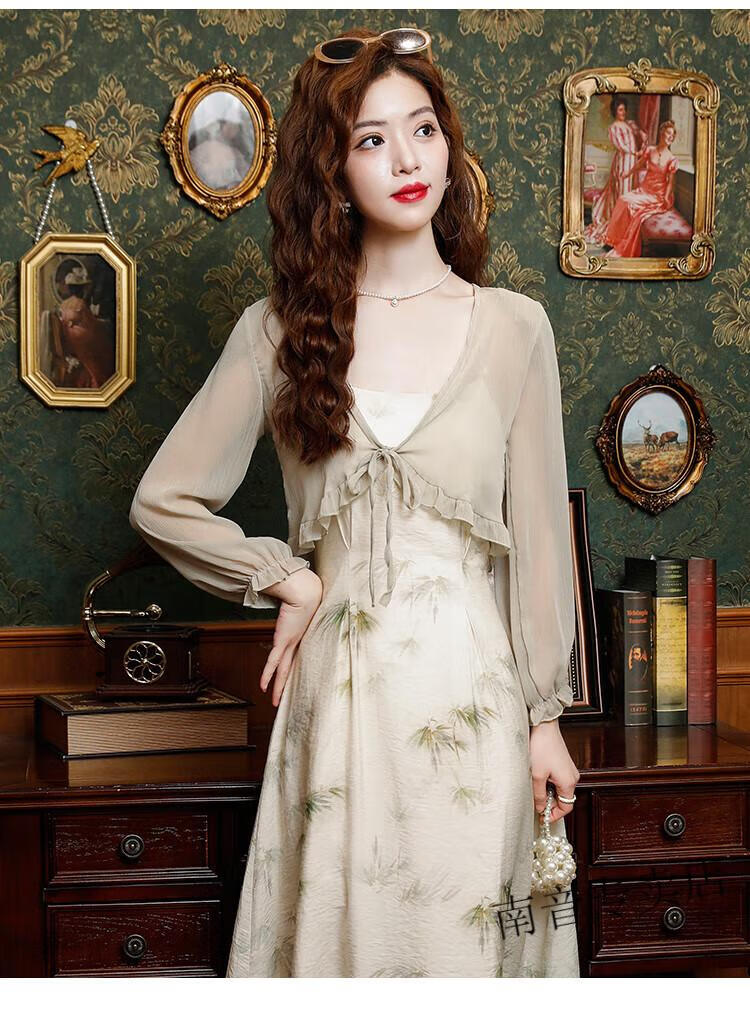 69d207a9cafae46b.jpg' style=