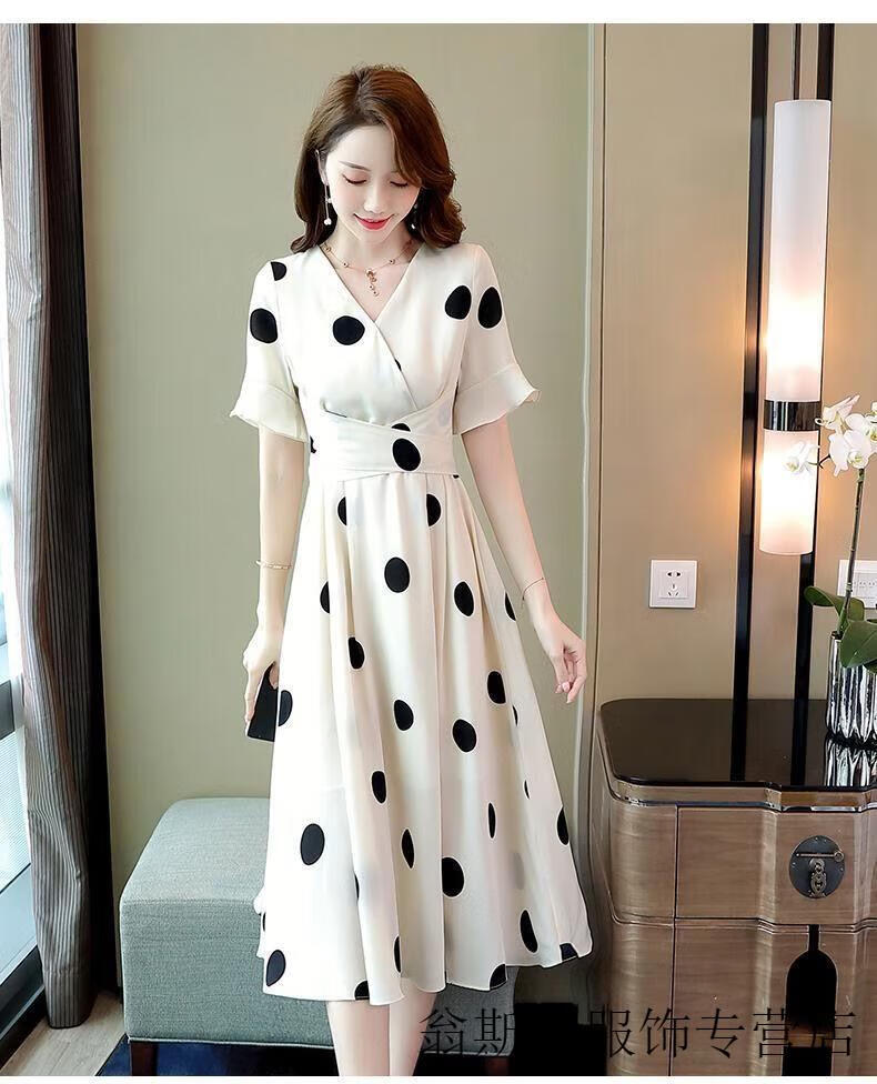1456b189fbf801f4.jpg' style=
