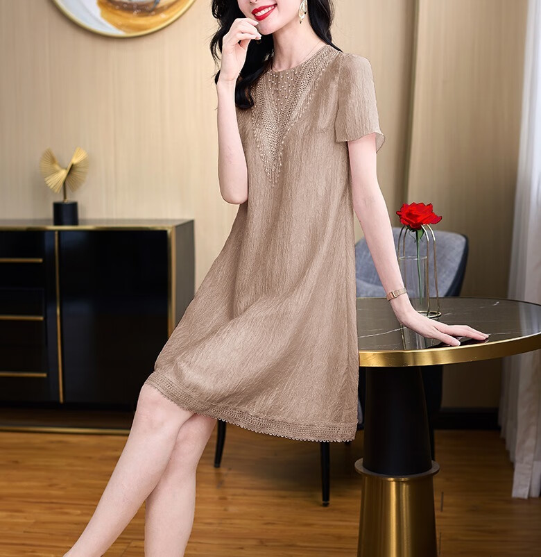 7dc3815a9ca656f9.jpg' style=