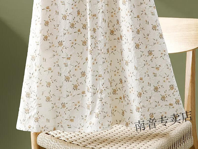 a4b48543bcbf5a8b.jpg' style=