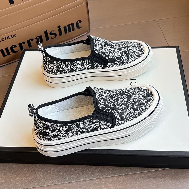 44b0ae095d370c31.jpg' style=