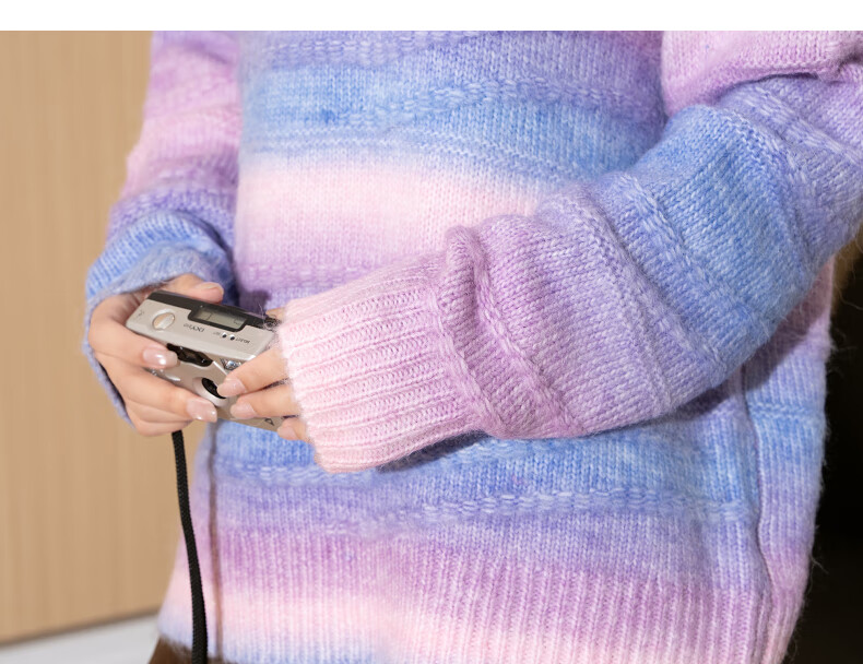 Tangshi 2025 Autumn Winter Women's Gradient Yarn Texture Crew Neck Sweater 12
