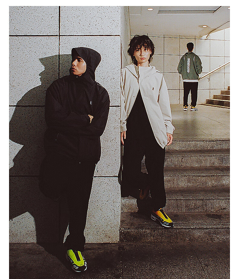 UNDEFEATED Five Stripes Official Winter New Water-Repellent Long Sleeve Hooded Outdoor Jacket Sand Color M 3