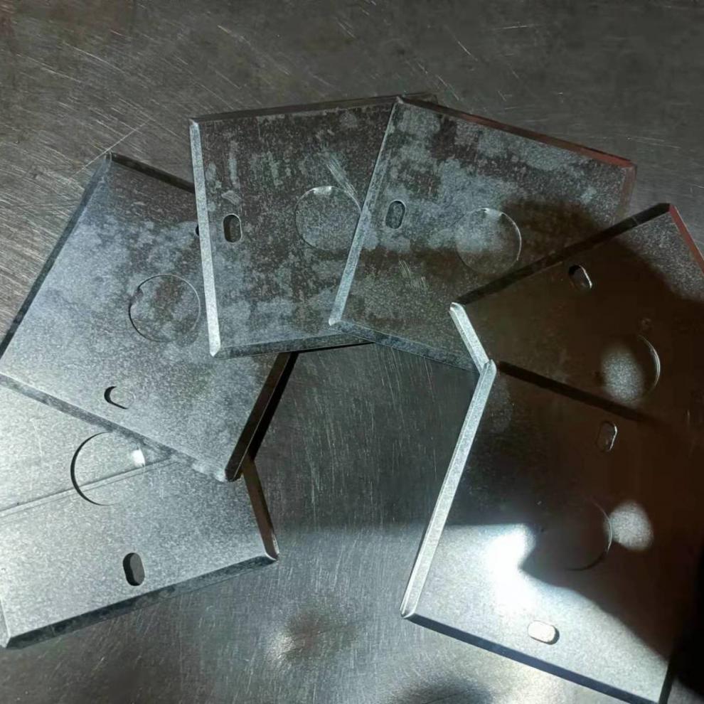 86型通用暗盒金属铁盖板开关插座底盒保护盖线盒空白面板 方盖板20孔