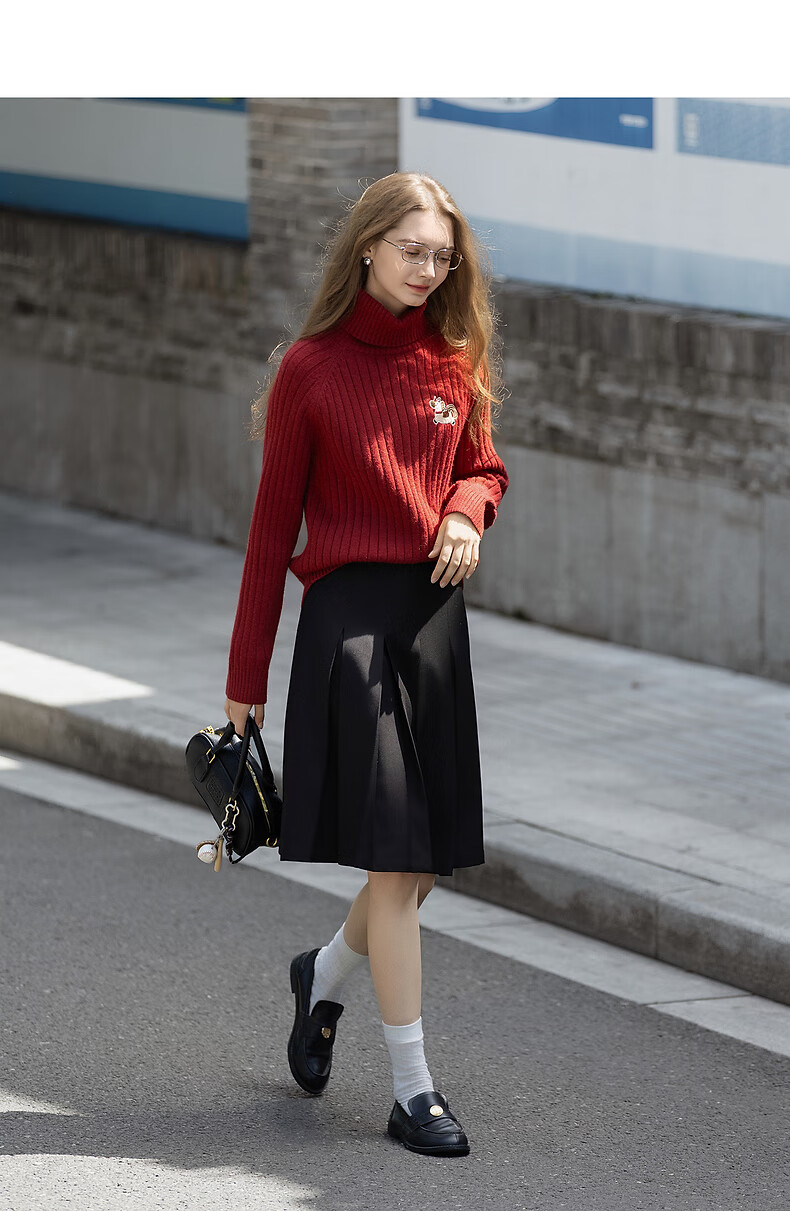 TonLion 2025 Autumn Winter Women's Turtleneck Pullover Sweater with Embroidered Front Details 5