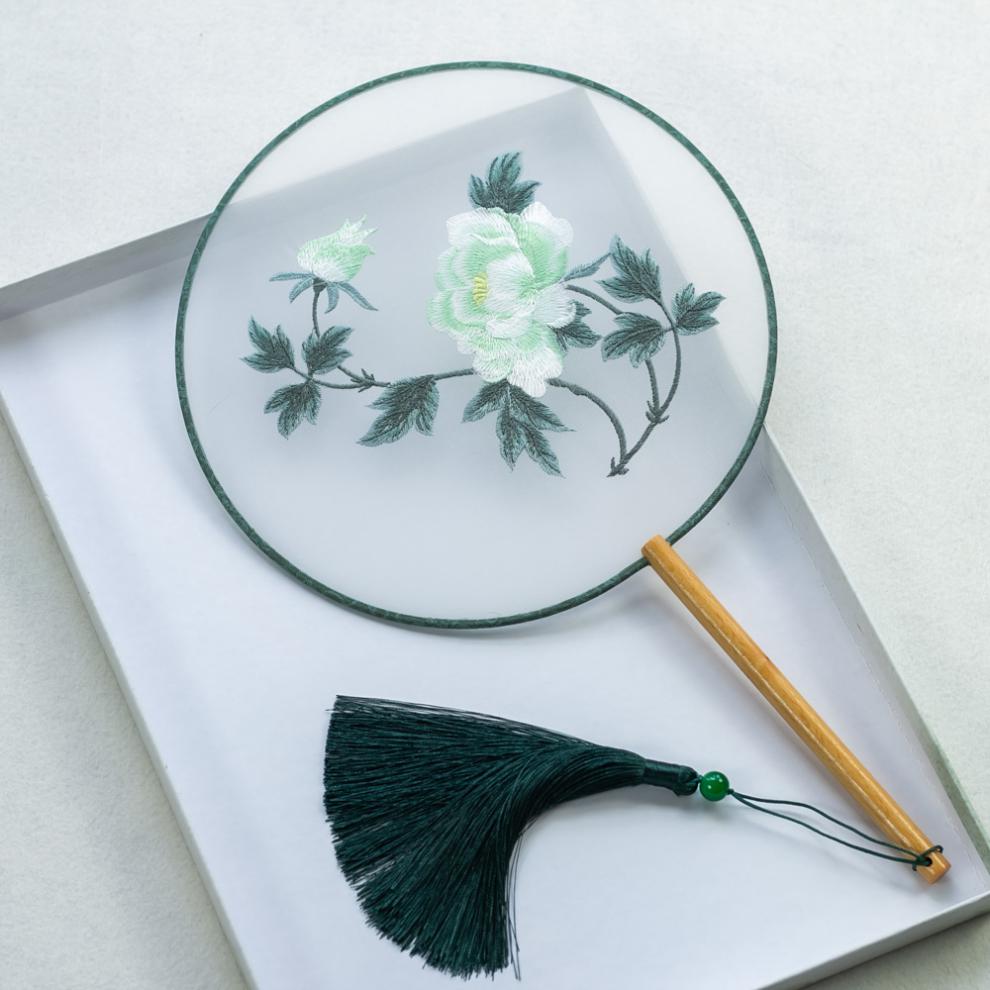 中国团扇成品复古代文艺汉服旗袍走秀真丝舞蹈苏绣圆扇子 圆形绿梨落