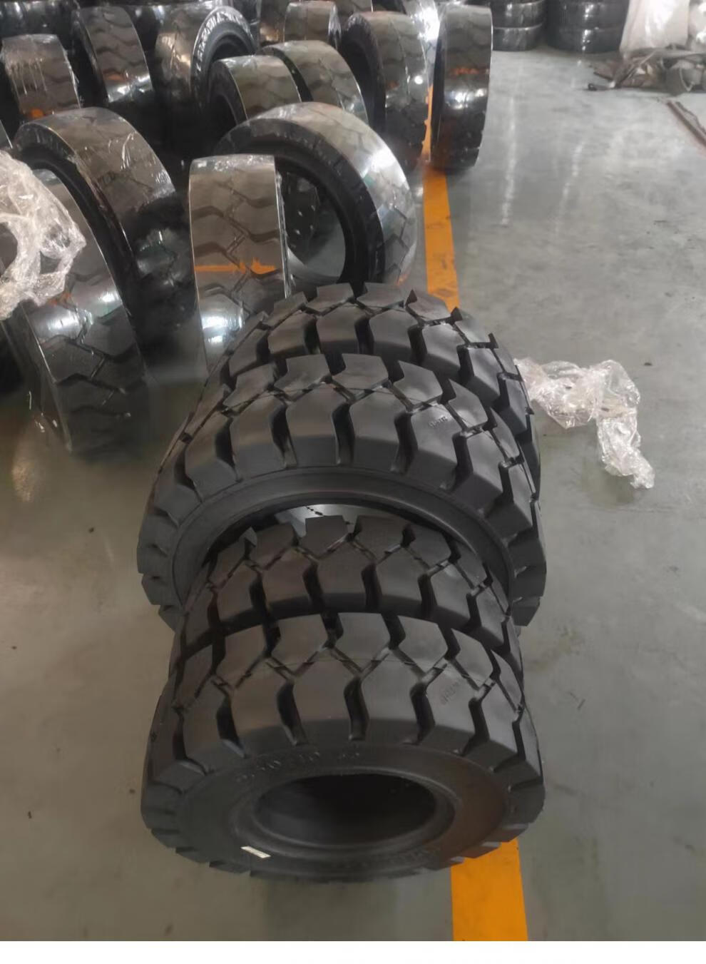 朝阳正新叉车充气轮胎后轮650-10前轮28x9-15杭叉合力3t3.