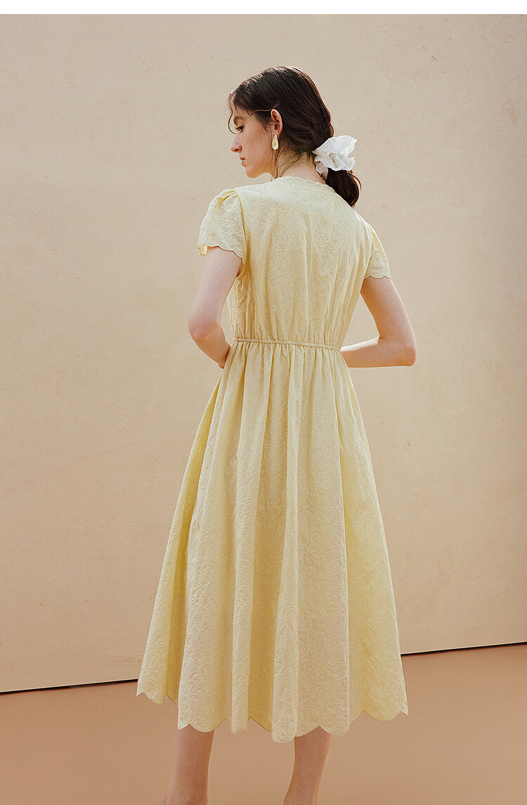 INMAN INMAN Floral Pattern Waist-Cinching Lace Dress, Summer 2026 New Style, Wavy Lace Trim Short-Sleeve Dress, Goose Yellow, Size L 13