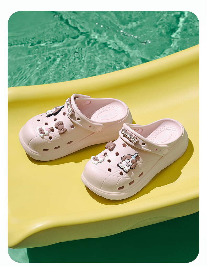 Hotwind Women's Thick Sole Clog Sandals 2026 Summer New Cartoon Fun Beach Slide Sandals 4