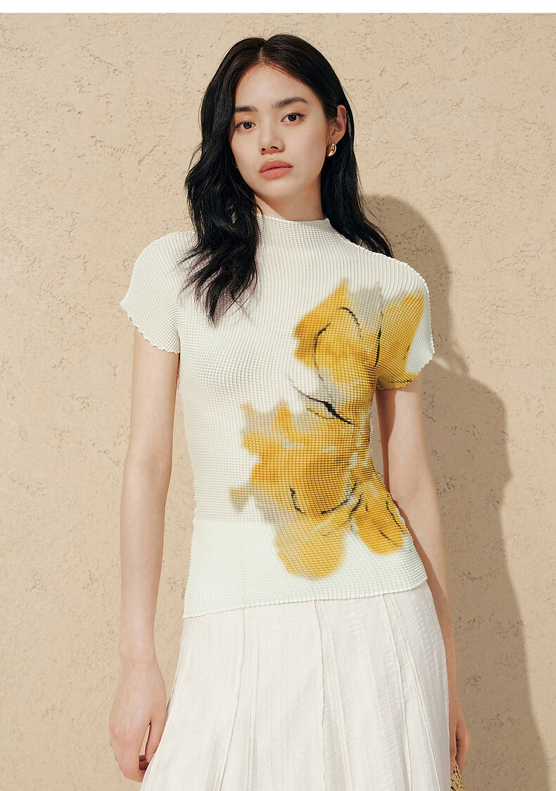 Peacebird Women's T-Shirt Miyake Style Pleated Soma Flower Short Sleeve Summer Elegant Half High Neck Slim Fit Top Black L 21