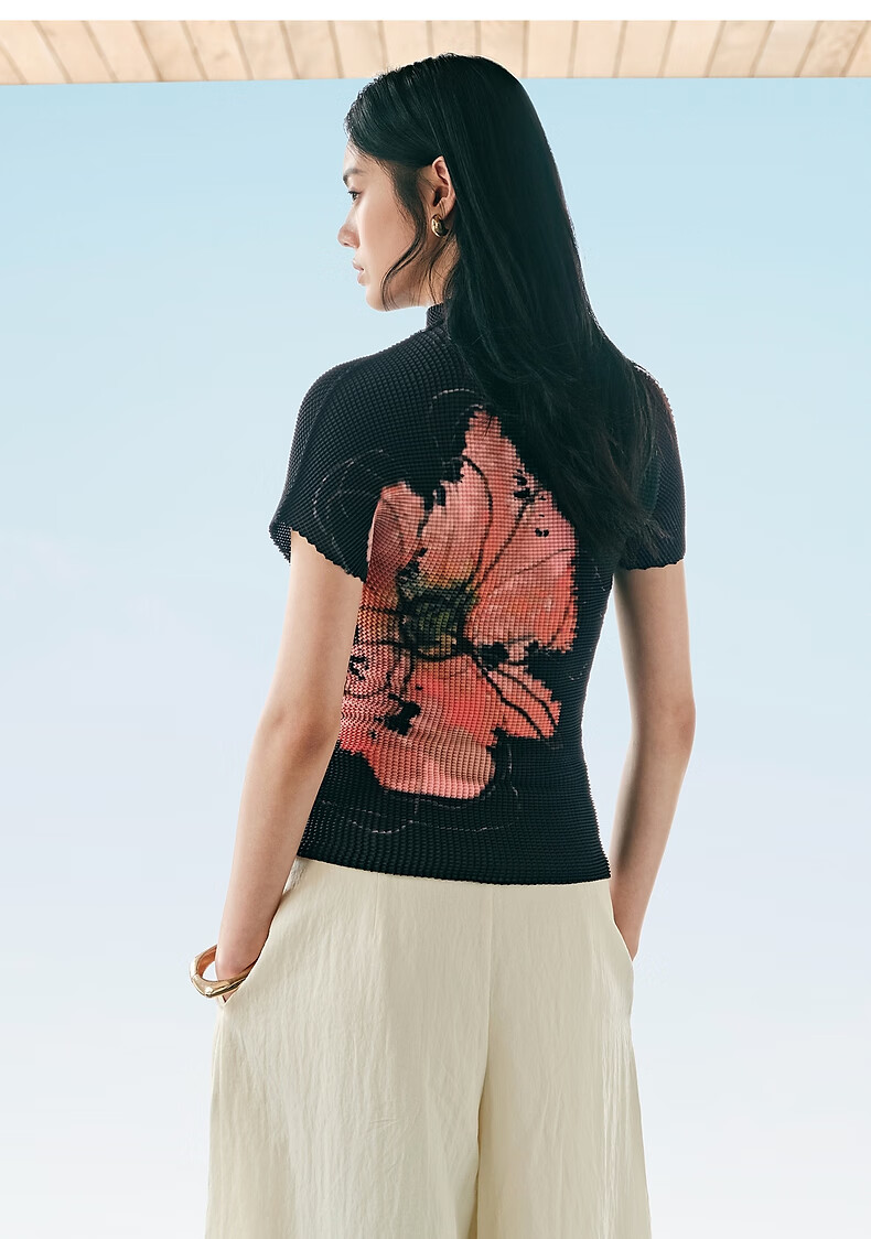 Peacebird Women's T-Shirt Miyake Style Pleated Soma Flower Short Sleeve Summer Elegant Half High Neck Slim Fit Top Black L 19