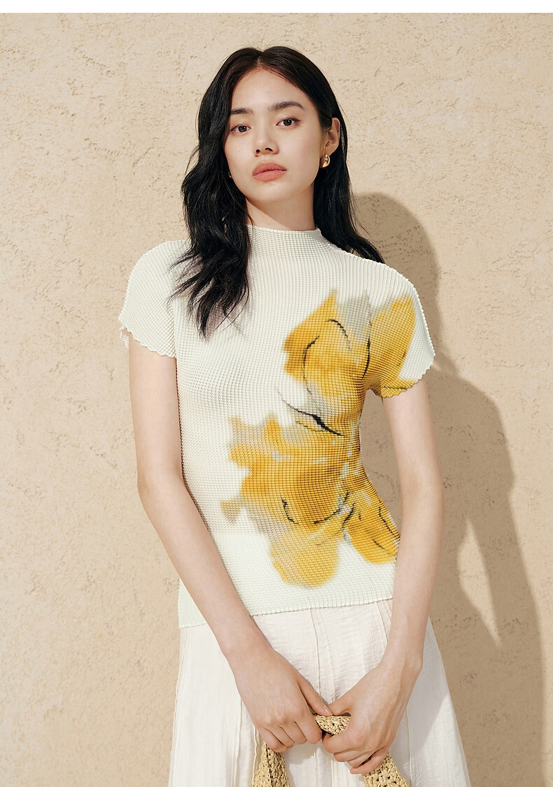 Peacebird Women's T-Shirt Miyake Style Pleated Soma Flower Short Sleeve Summer Elegant Half High Neck Slim Fit Top Black L 24
