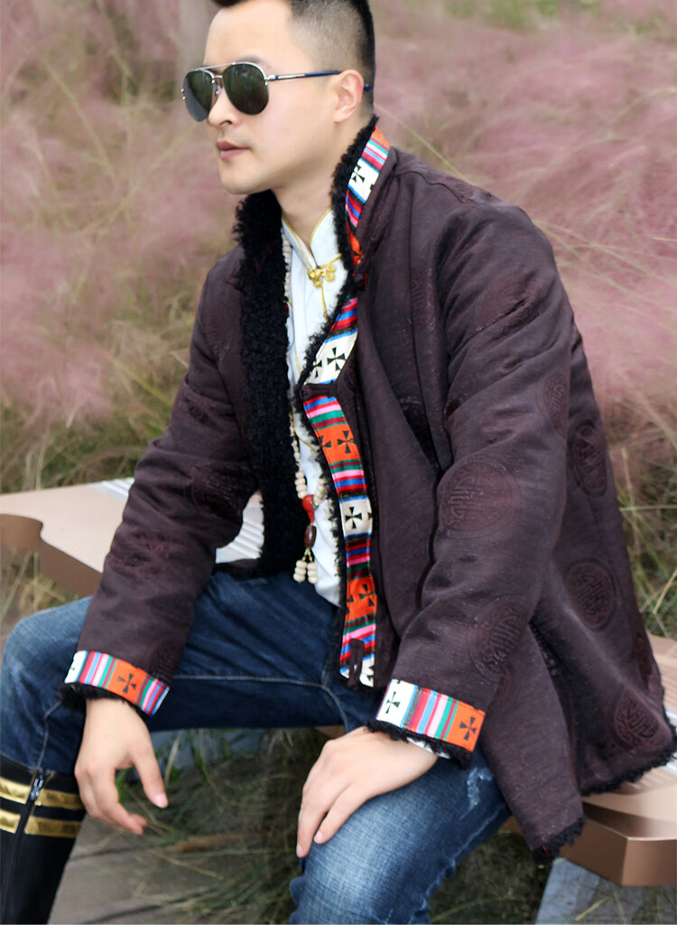 西木柒男装旗舰店商品编号:10062946741839商品名称:西木柒藏族衣服男