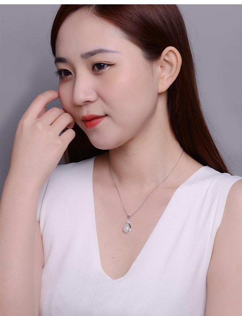 苏菲海玛925银项链女士时尚年轻妈妈款镶嵌和田玉石水滴吊坠气质锁骨