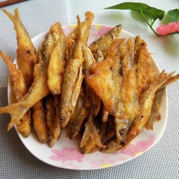 新鲜油炸鱼干淡水鱼干小白条开袋即食鱼干小河鱼翘嘴鱼油炸小吃 500克