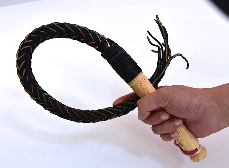 纯鞭马鞭武术牧羊训狗防身甩鞭健身赛马鞭子舞蹈影视道具精工版07米纯