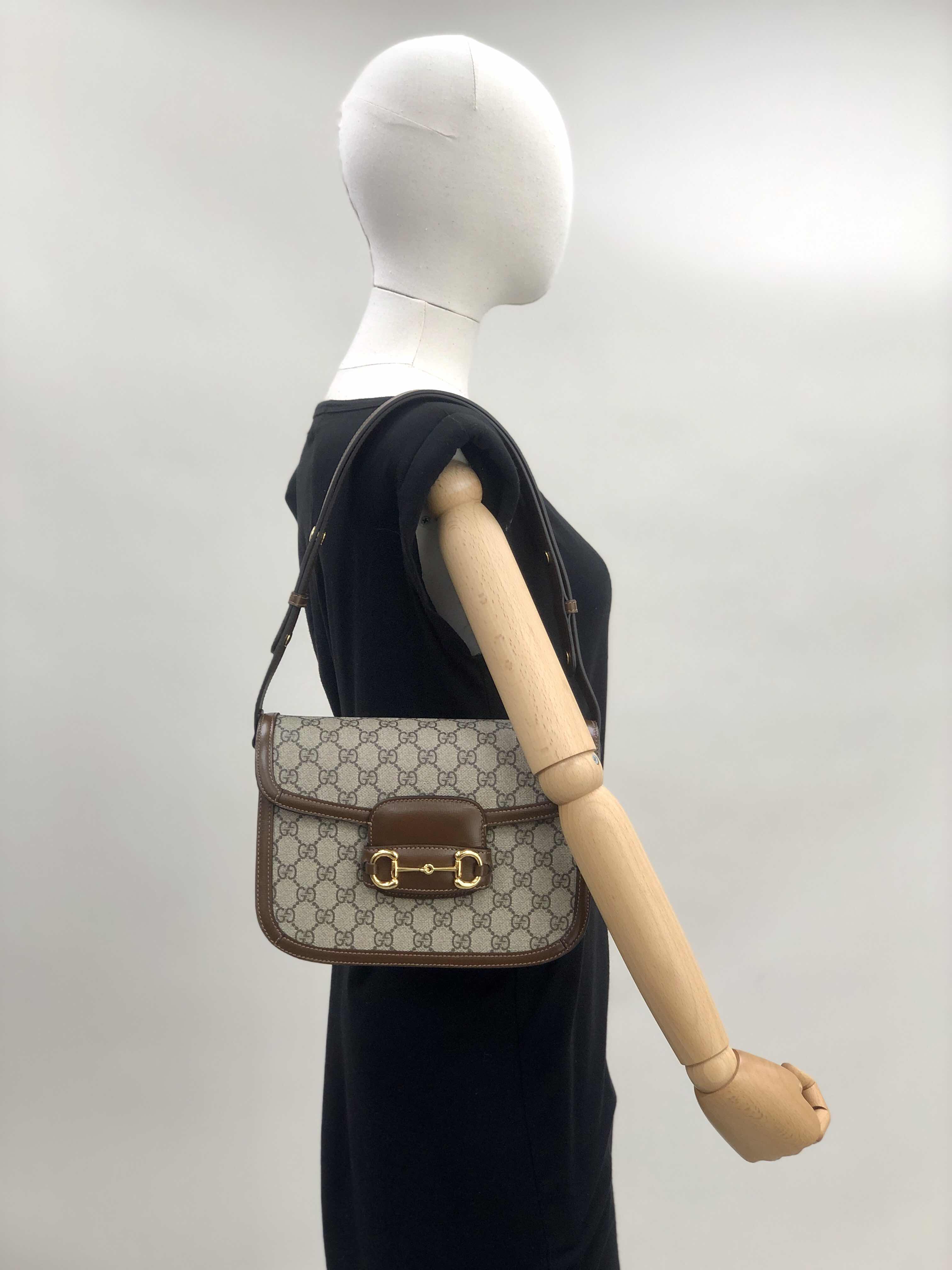 gucci古驰女包乌木色双g纹帆布翻盖马衔扣单肩斜挎包1955马鞍包女士包