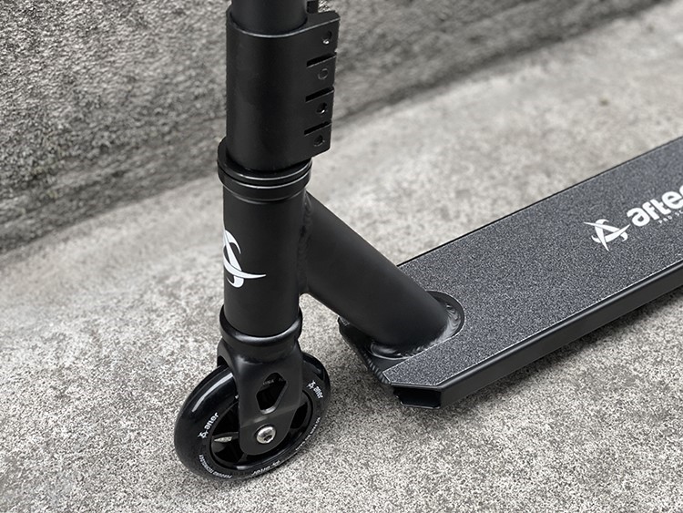 大人玩的滑板车成人运动极限滑板车特技花式成人代步两轮刷街f600