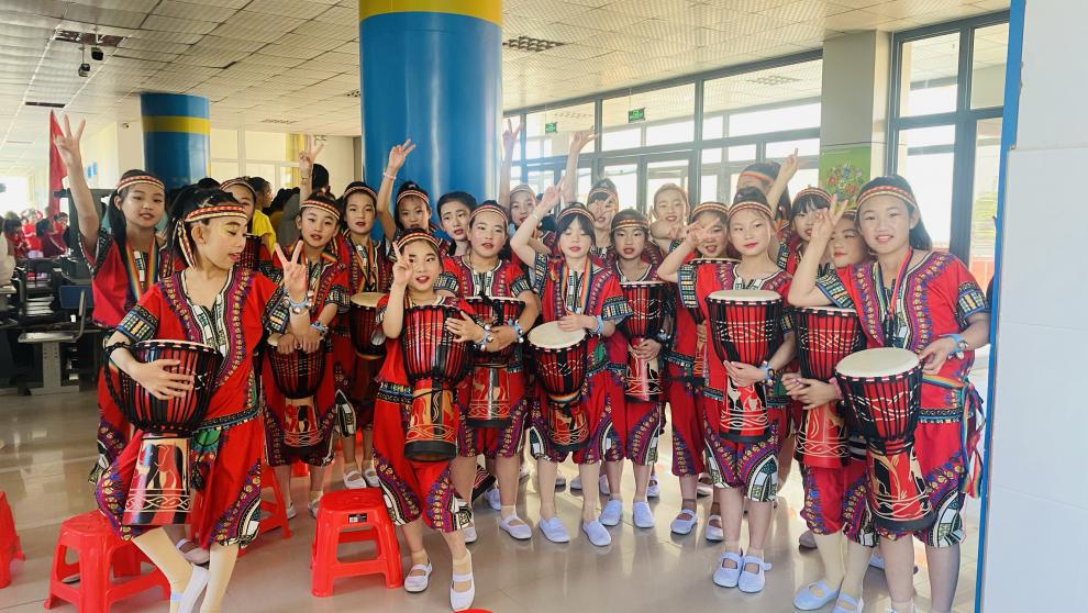 hotkeke 非洲鼓演出服装成人民族风泰国丽江古典舞蹈架子鼓六一儿童