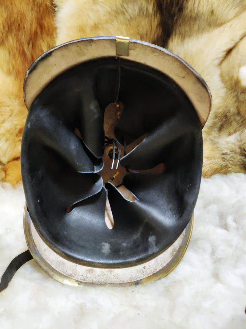 (现货速发)德国尖顶盔pielhaube一战普鲁士军盔复古牛皮头盔真人可穿